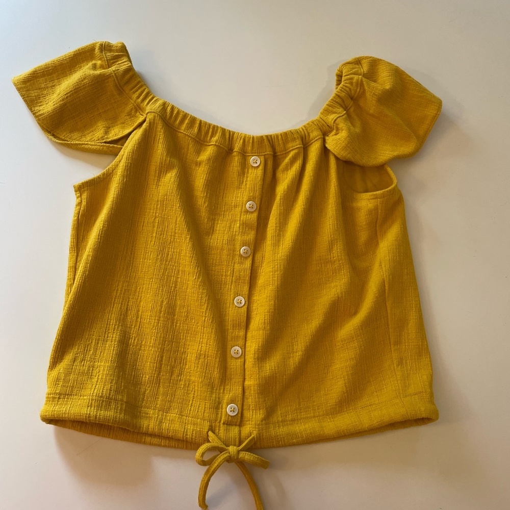 Yellow/gold top with tie detail